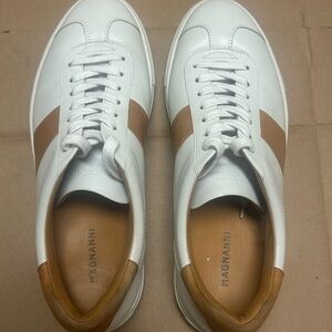 Magnanni Men's White and Brown Sneakers